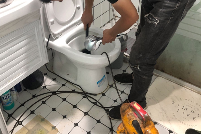 北仑马桶堵塞自己疏通还是找师傅?专业上门服务让你省时更省心